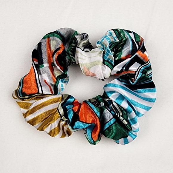 4 FOR $16 🔥Multi Color Satin Scrunchie Hair Tie - Picture 4 of 5
